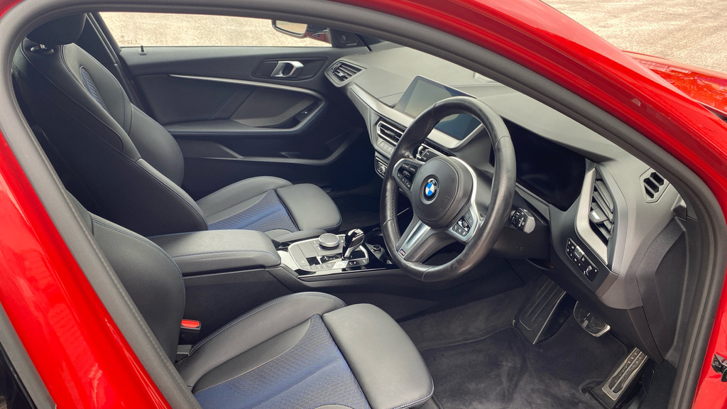 BMW 1 Series M Sport WG23MTU Red #6