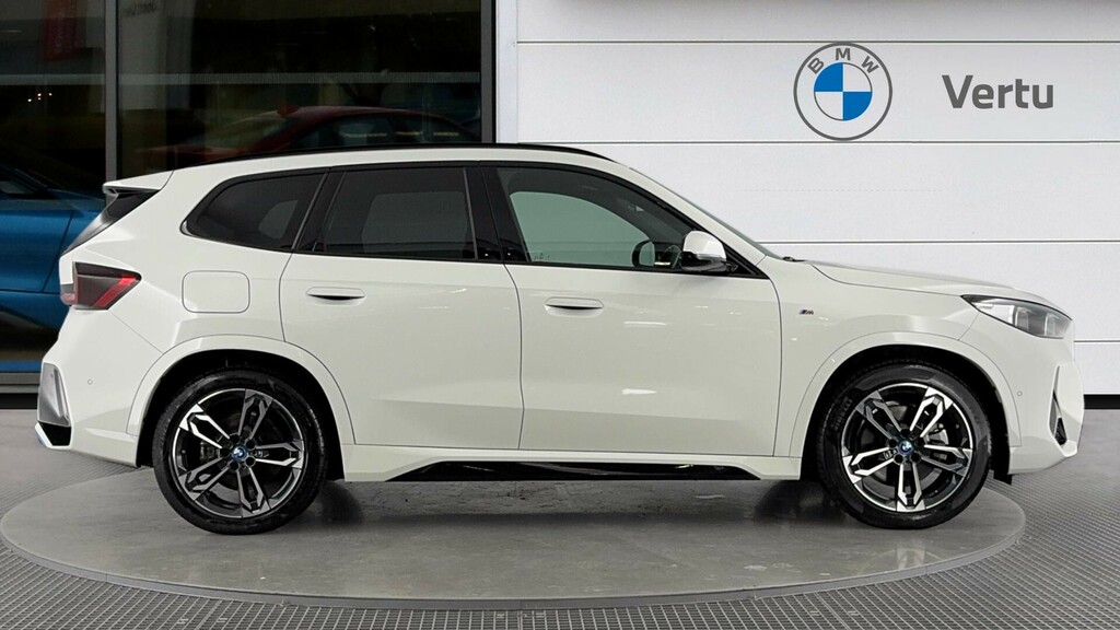 BMW iX1 M Sport YK23PNR White #3