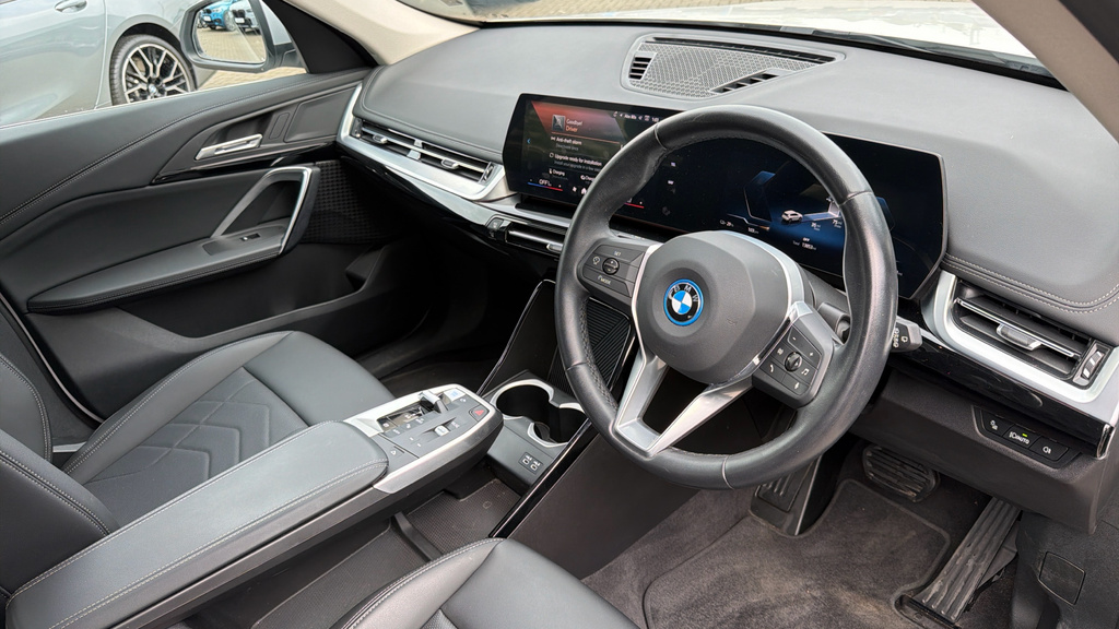 BMW iX1 Xline White #6