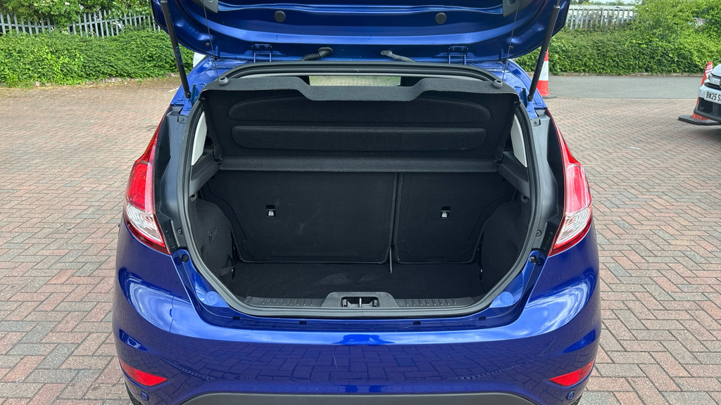 Ford Fiesta Zetec Blue #4