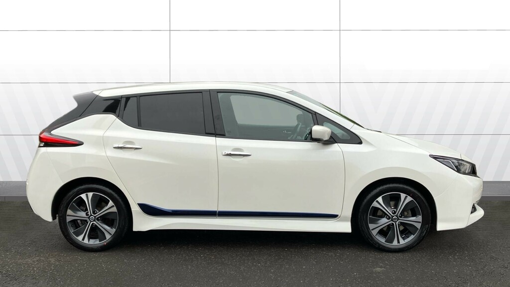 Nissan Leaf N-connecta YC21JFZ White #5