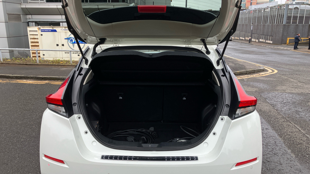 Nissan Leaf N-connecta YC21JFZ White #4