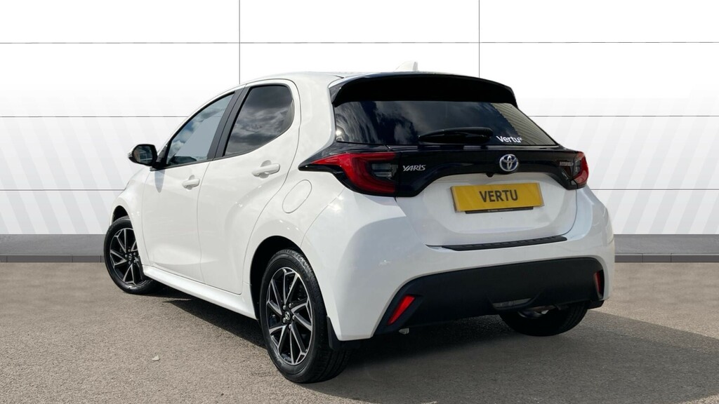 Toyota Yaris Design BL22YFC White #2