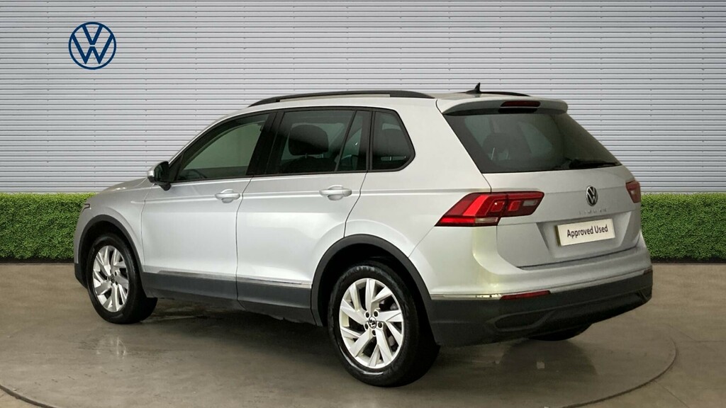 Volkswagen Tiguan Life YH22FCZ Silver #3