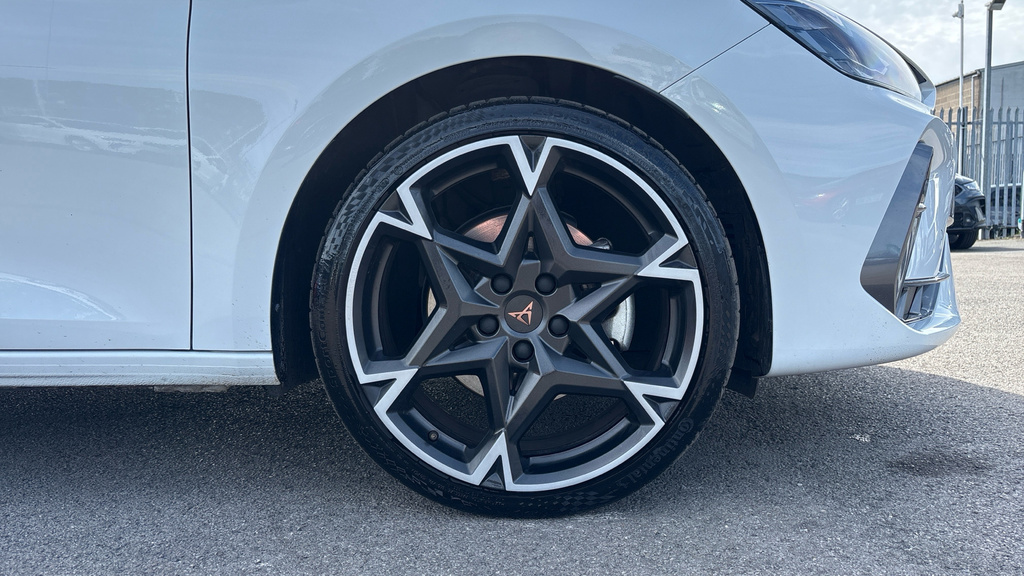 Cupra Leon V2 KT25VHK White #5