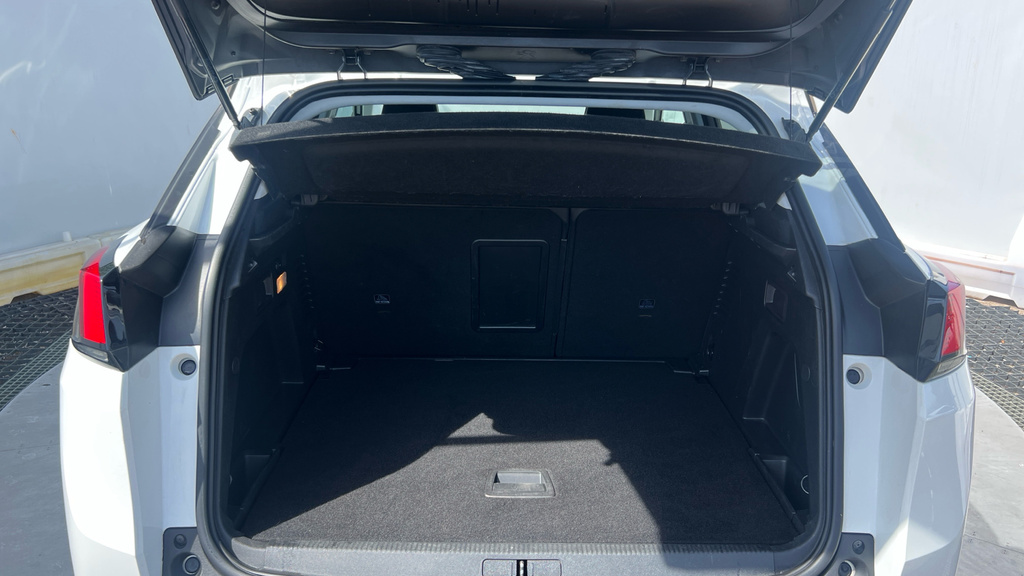 Peugeot 3008 Allure White #4