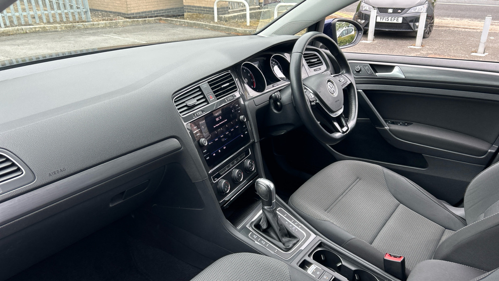 Volkswagen Golf Se Blue #2