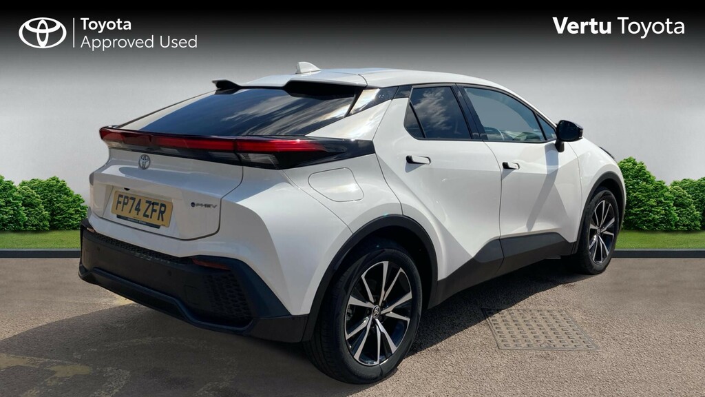 Toyota C-Hr Design White #2