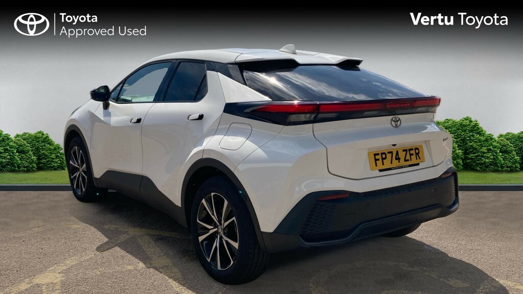Toyota C-Hr Design White #4