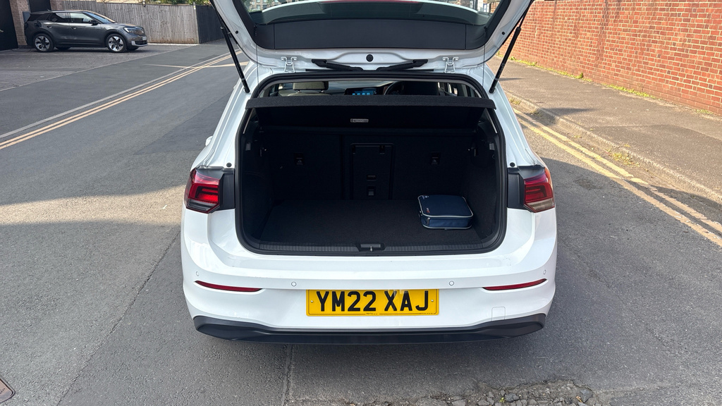 Volkswagen Golf Life White #4