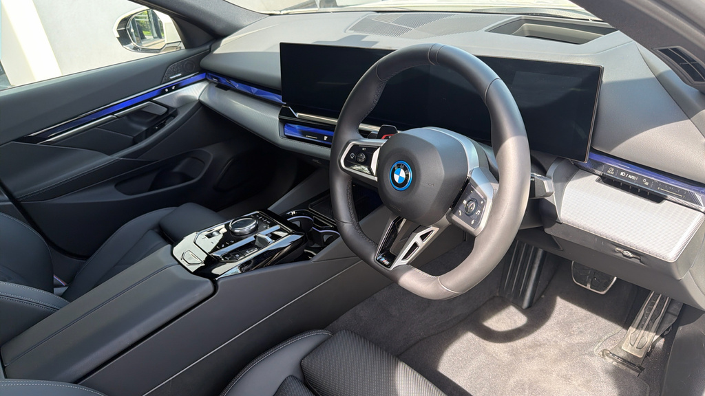 BMW i5 M Sport Pro NK75OXH White #6