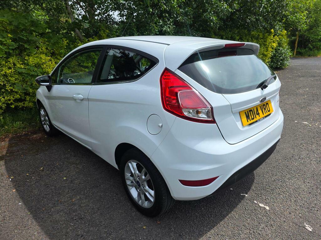 Ford Fiesta 1.25 Zetec Euro 5 MD14VRO White #5