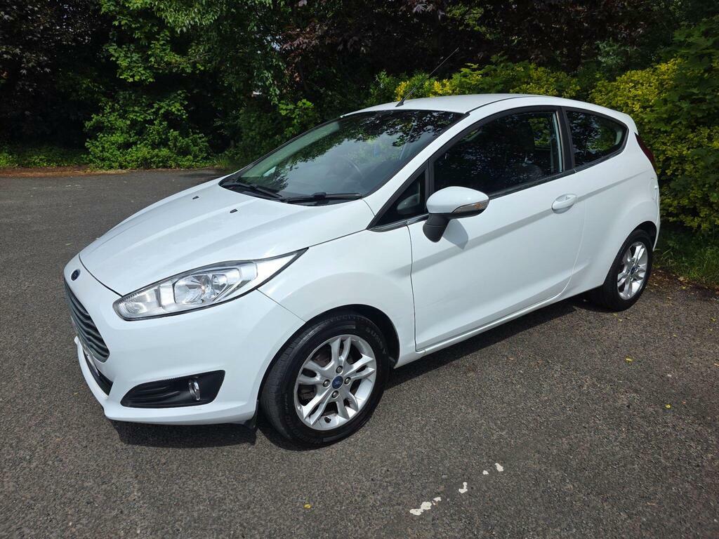 Ford Fiesta 1.25 Zetec Euro 5 MD14VRO White #4