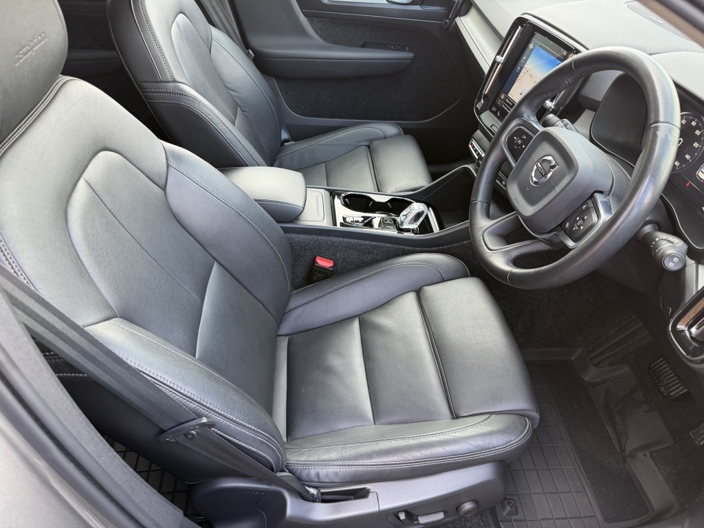 Volvo XC40 2.0 D4 Inscription Pro Awd KM20OCL Grey #6
