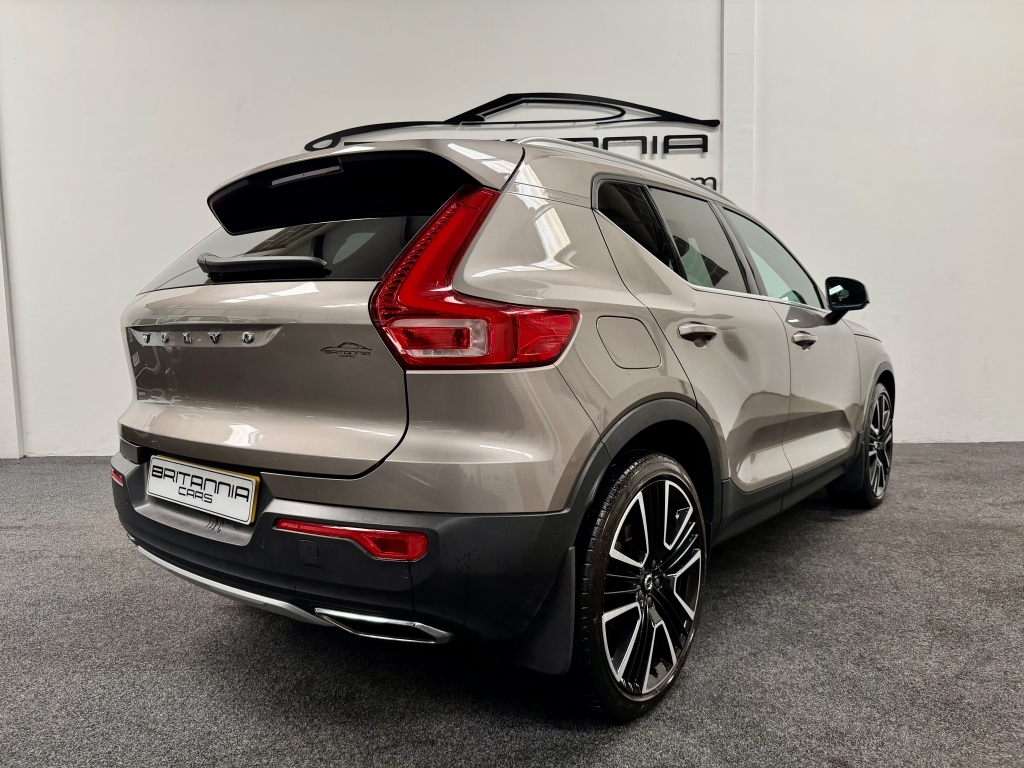 Volvo XC40 2.0 D4 Inscription Pro Awd KM20OCL Grey #4