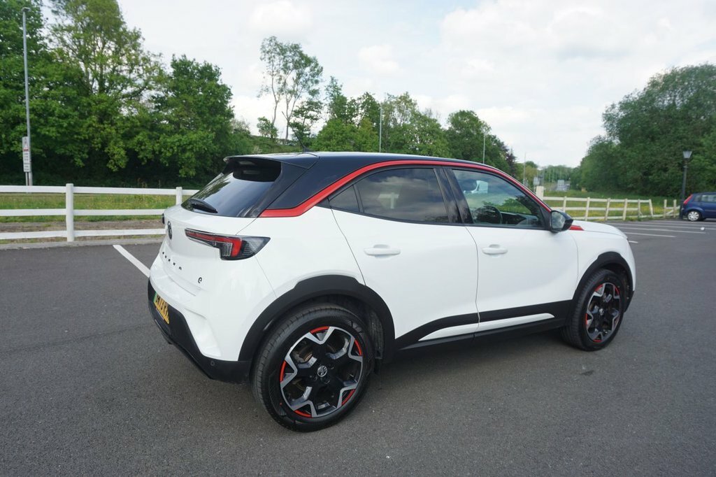 Vauxhall Mokka-e Suv BW73RVR White #2