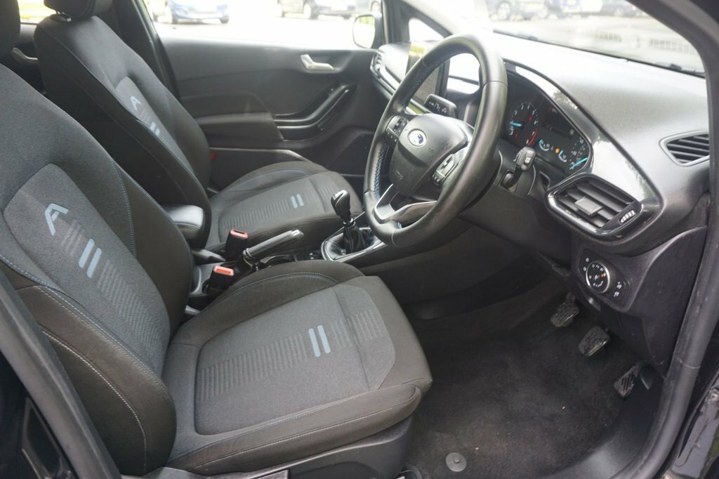 Ford Fiesta 1L Active KW72PRZ Black #4
