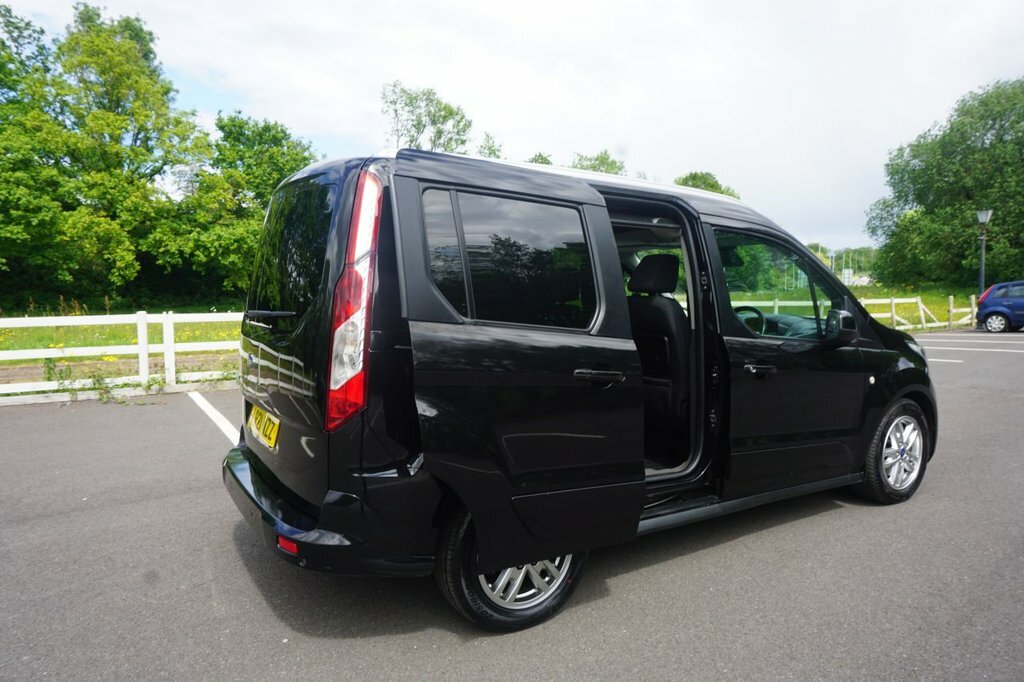 Ford Tourneo Connect 1.5L Titanium Black #4