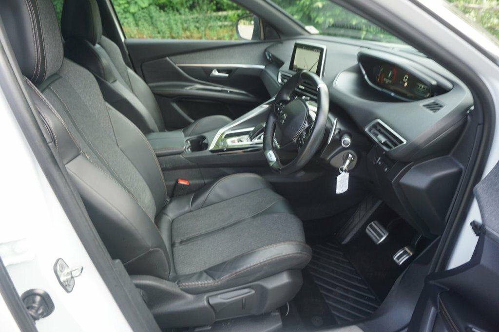 Peugeot 3008 1.6L Gt Line RX67OJN White #4