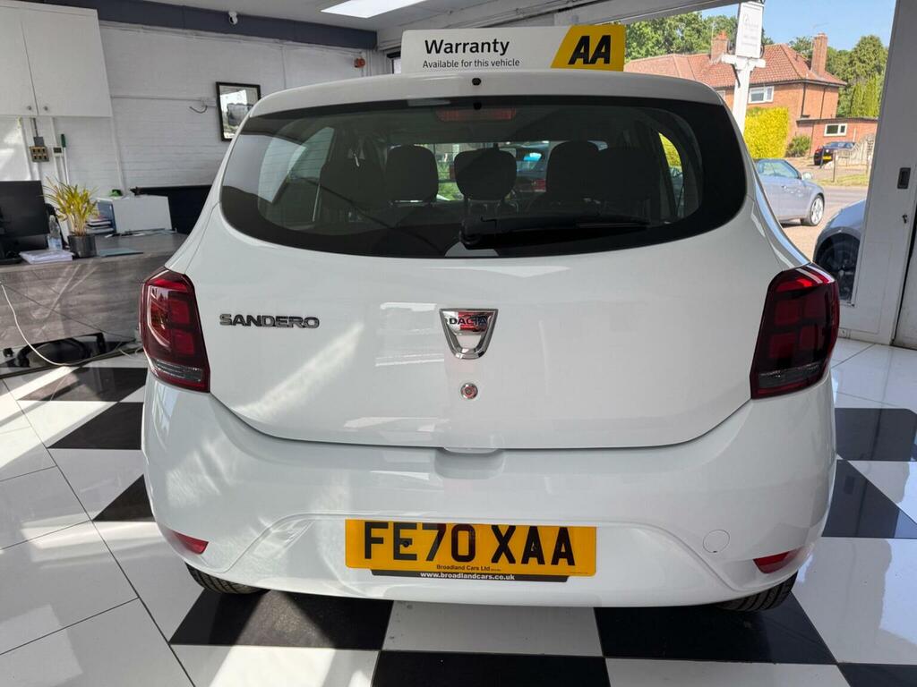 Dacia Sandero Hatchback 1.0 Sce Essential Euro 6 202070 FE70XAA White #6