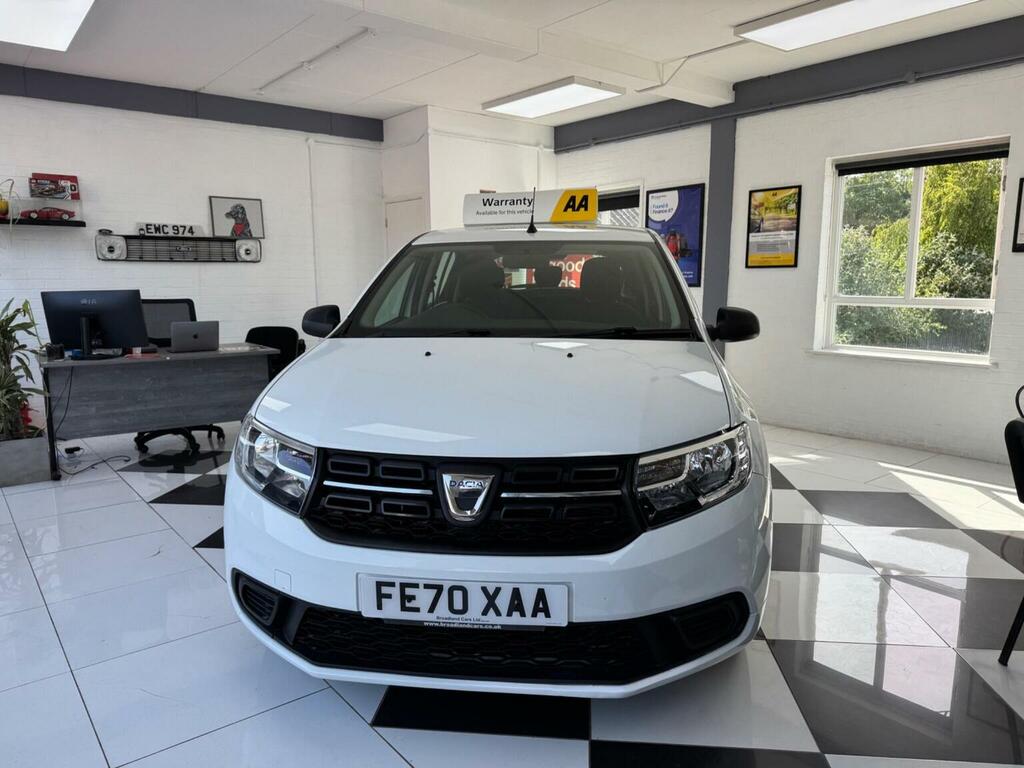 Dacia Sandero Hatchback 1.0 Sce Essential Euro 6 202070 FE70XAA White #2