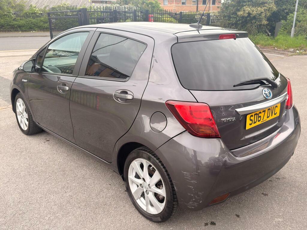 Toyota Yaris 1.5 Vvt-h Excel E-cvt Euro 6 S S SD67DVC Grey #6