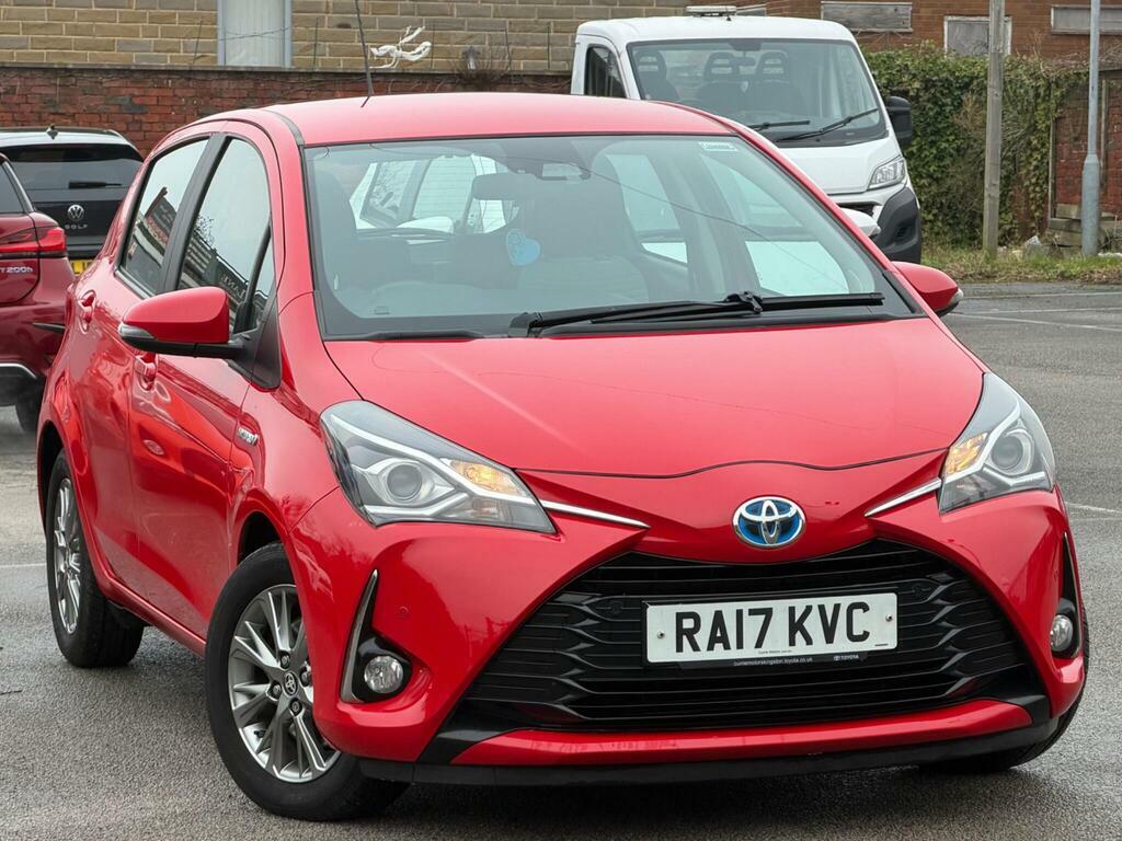 Toyota Yaris 1.5 Vvt-h Icon Tech E-cvt Euro 6 S S Red