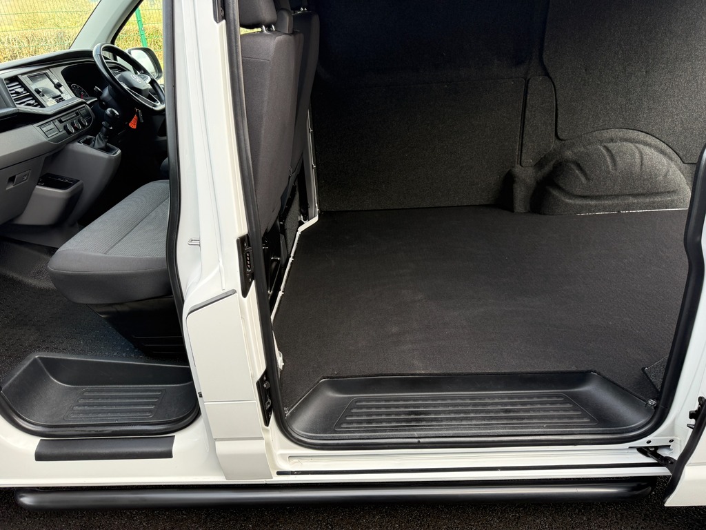 Volkswagen Transporter 2.0 Tdi 150 6 Speed Startline Panel Van RE21NHU White #3