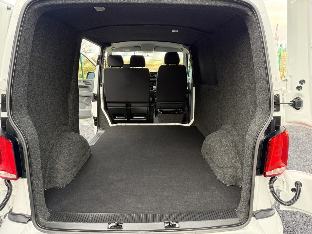 Volkswagen Transporter 2.0 Tdi 150 6 Speed Startline Panel Van RE21NHU White #4