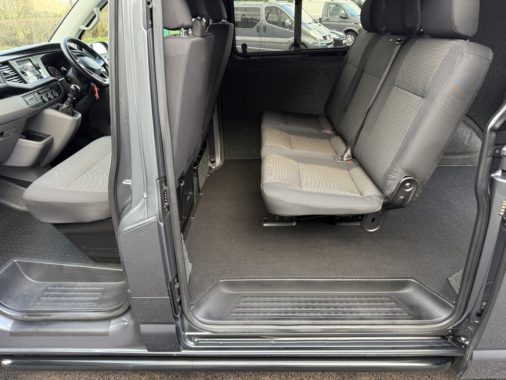 Volkswagen Transporter 2.0 Tdi 6 Seat Kombi Highline Sw RK22UUL Grey #4
