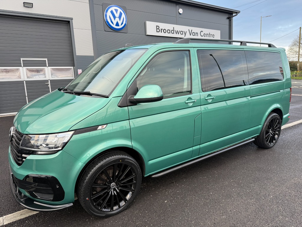 Volkswagen Transporter Shuttle 2.0 Tdi Se 150 7 Speed Dsg Lwb In Bay Leaf Gr Green