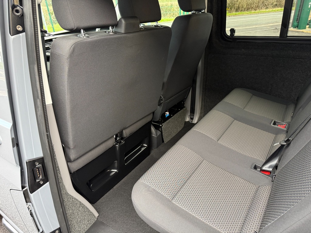 Volkswagen Transporter 2.0 Tdi 150 6 Speed 6 Seat Kombi Highline Dies FE23XRH Grey #4