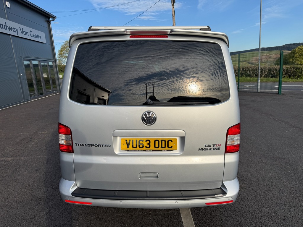 Volkswagen Transporter 2.0 Bitdi T5.1 180 6 Speed Highline Kombi Dies VU63ODC Silver #6