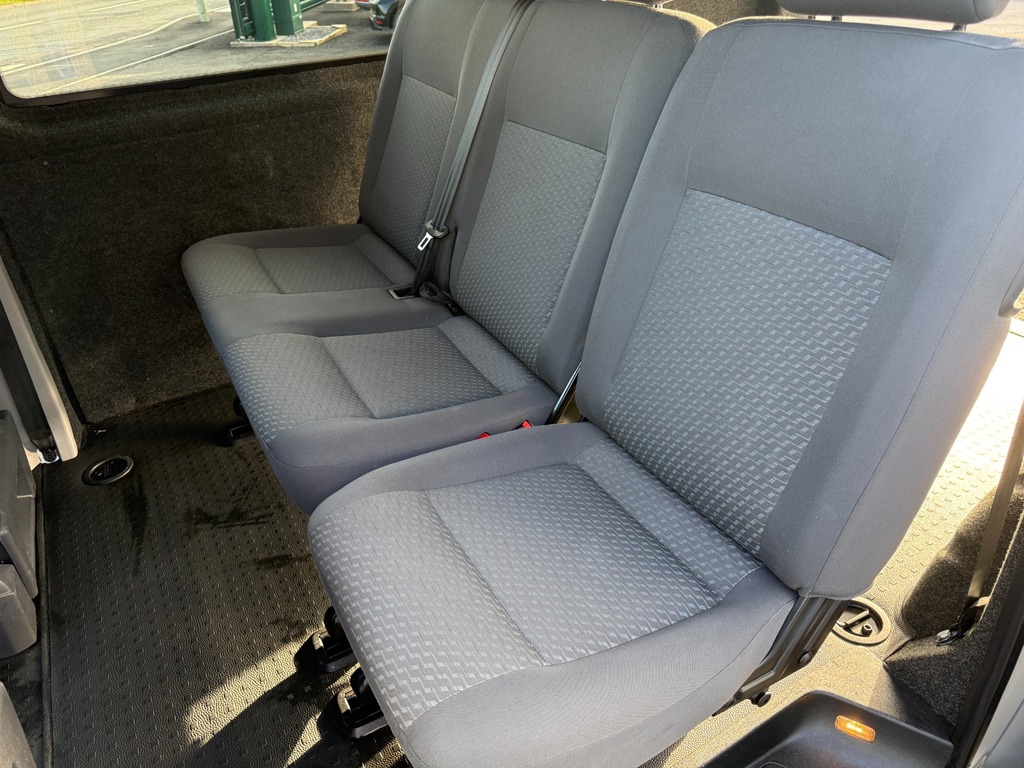 Volkswagen Transporter 2.0 Bitdi T5.1 180 6 Speed Highline Kombi Dies VU63ODC Silver #4
