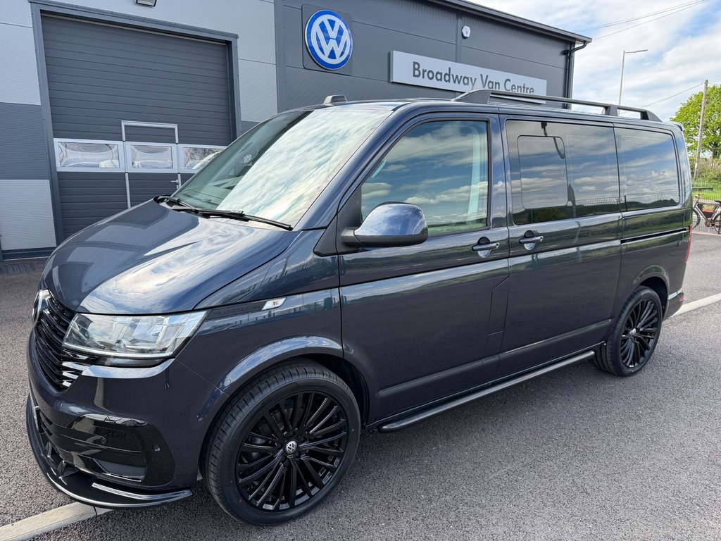 Volkswagen Transporter Shuttle 2.0 Tdi Se 150 7 Speed Dsg Swb In Starlight B Blue
