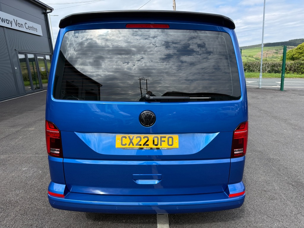 Volkswagen Transporter Shuttle 2.0 Tdi Se 150 7 Speed Dsg Lwb In Ravenna Blu Blue #5