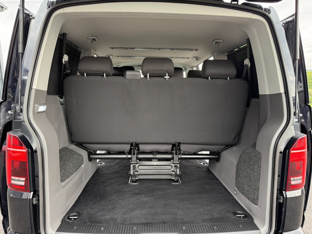 Volkswagen Transporter Shuttle 2.0 Tdi Se 150 7 Speed Dsg Swb In Black - Eur HJ21XBR Black #3