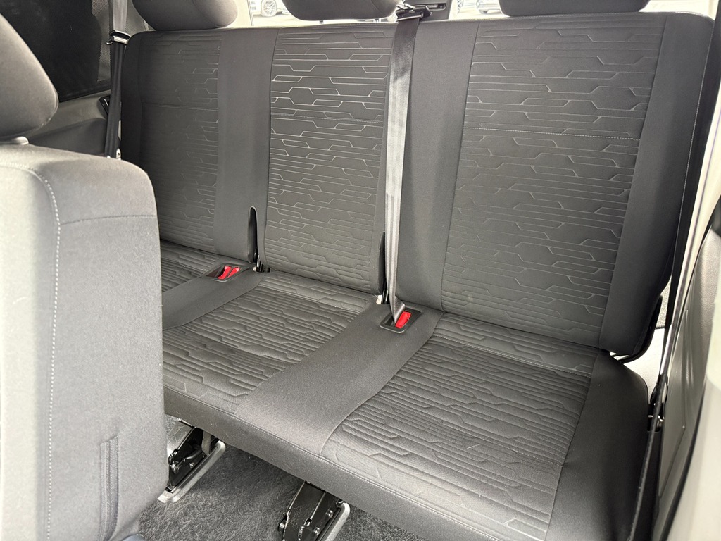 Volkswagen Transporter Shuttle 2.0 Tdi Se 150 7 Speed Dsg Swb In Black - Eur HJ21XBR Black #4