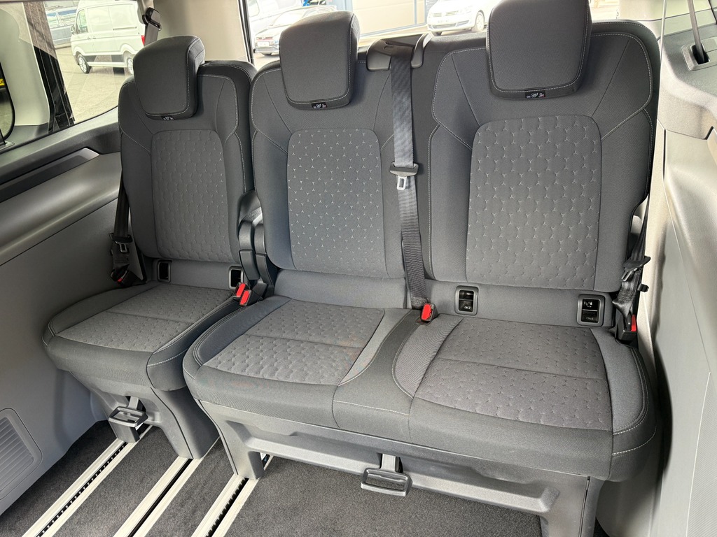 Ford Tourneo Custom 2.0 320 Ecoblue Titanium Minibus Double Cab Di Black #3