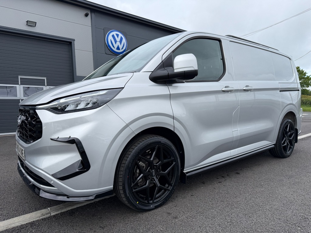 Ford Transit Custom 2.0 280 136 6 Speed Ecoblue Limited Panel Van Silver