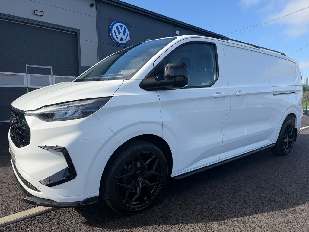 Ford Transit Custom 2.0 320 140 6 Speed Ecoblue Limited Panel Van White