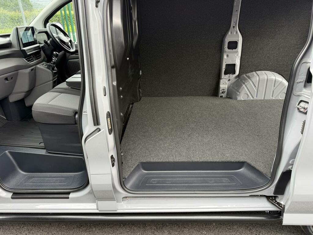 Volkswagen Transporter 2.0 Tdi T7 150 6 Speed Black Edition Commerce Pro RF25VVX Grey #4