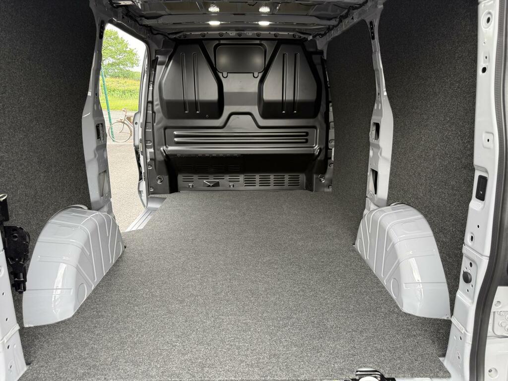 Volkswagen Transporter 2.0 Tdi T7 150 6 Speed Black Edition Commerce Pro RF25VVX Grey #3