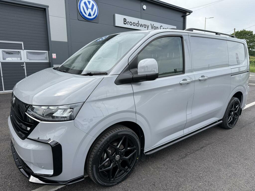 Volkswagen Transporter 2.0 Tdi T7 150 6 Speed Black Edition Commerce Pro Grey