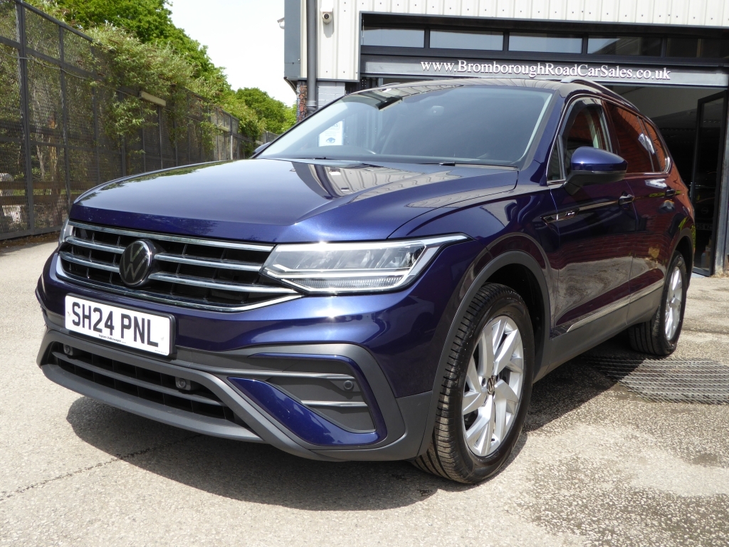 Volkswagen Tiguan Allspace 1.5 Life Tsi Blue