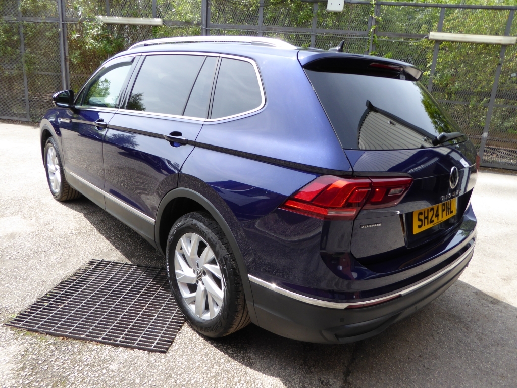 Volkswagen Tiguan Allspace 1.5 Life Tsi Blue #4
