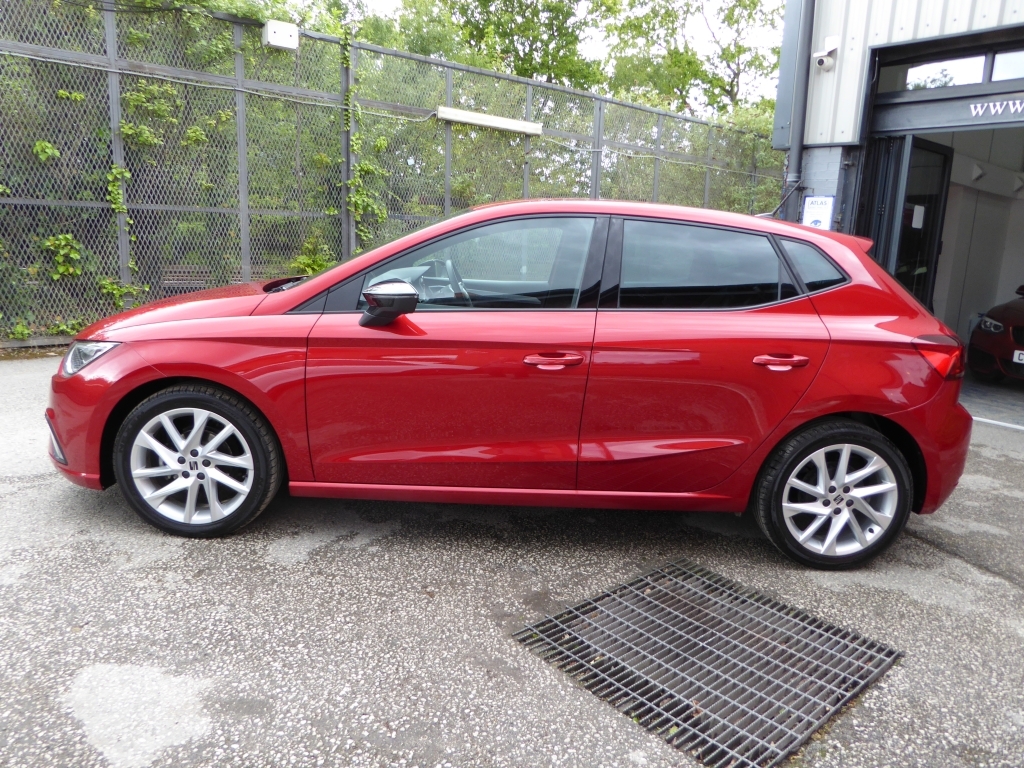 Seat Ibiza 1.0 Ecotsi Fr Red #5