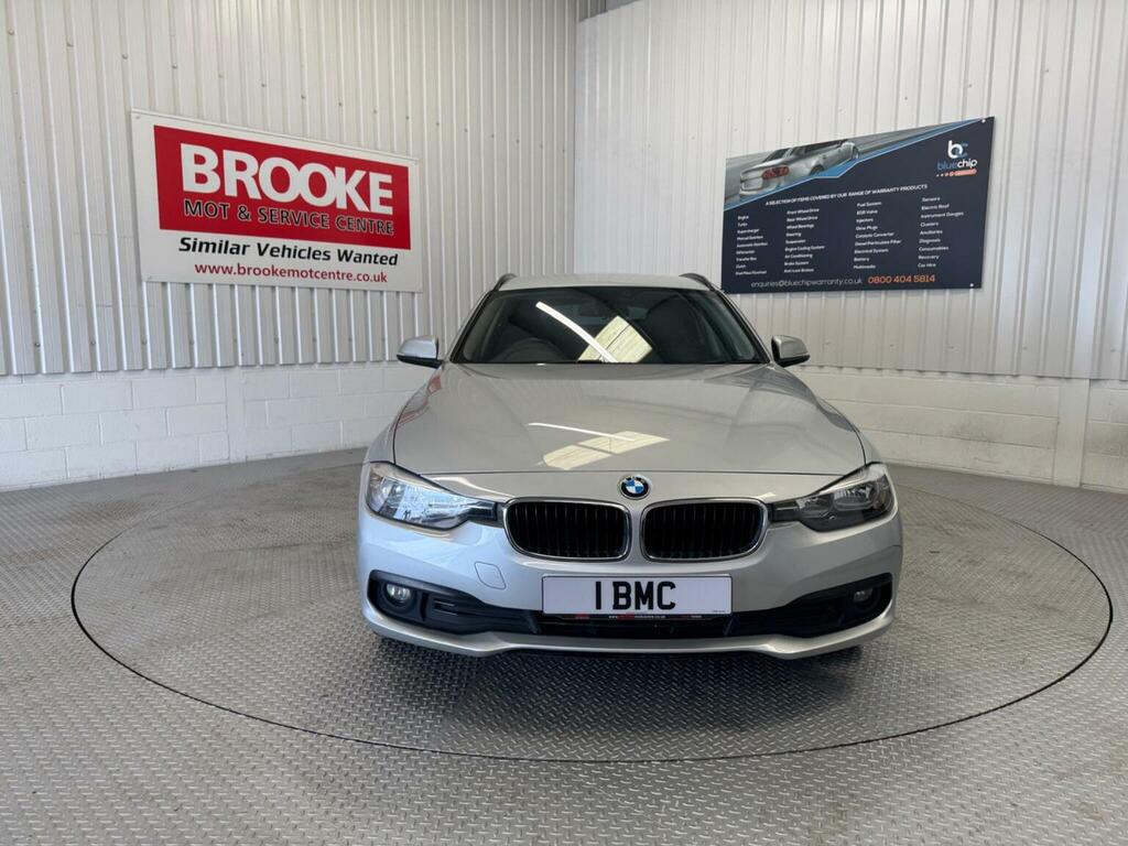 BMW 3 Series Estate 2.0 318D Se Touring Euro 6 Ss HV66VYY Silver #2