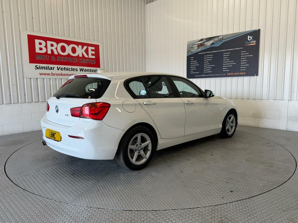 BMW 1 Series Hatchback 1.5 118I Se Euro 6 Ss 201717 LO17UGT White #3
