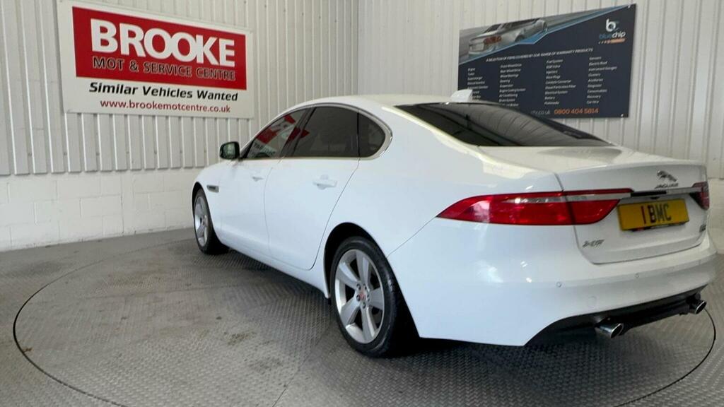 Jaguar XF Saloon 2.0D Portfolio Awd Euro 6 Ss 2 MF67SPU White #5
